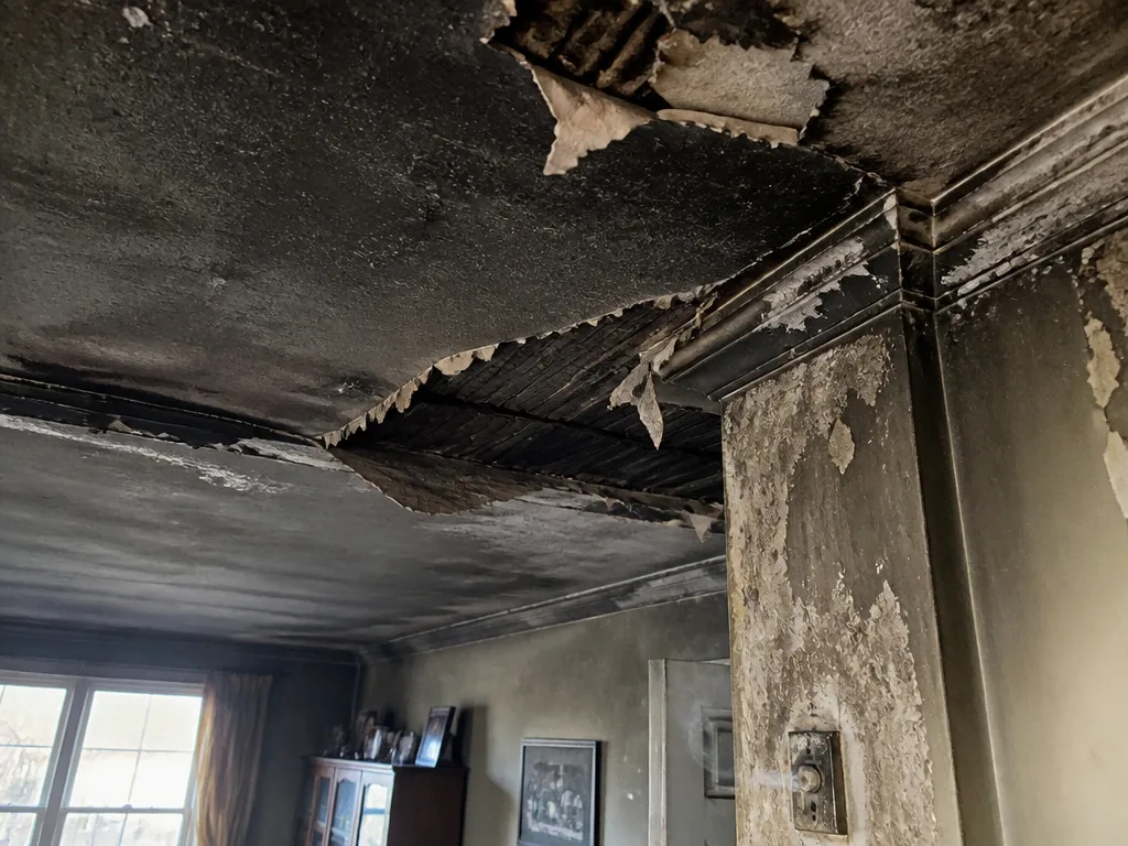Common Warning Signs of Fire and Smoke Damage